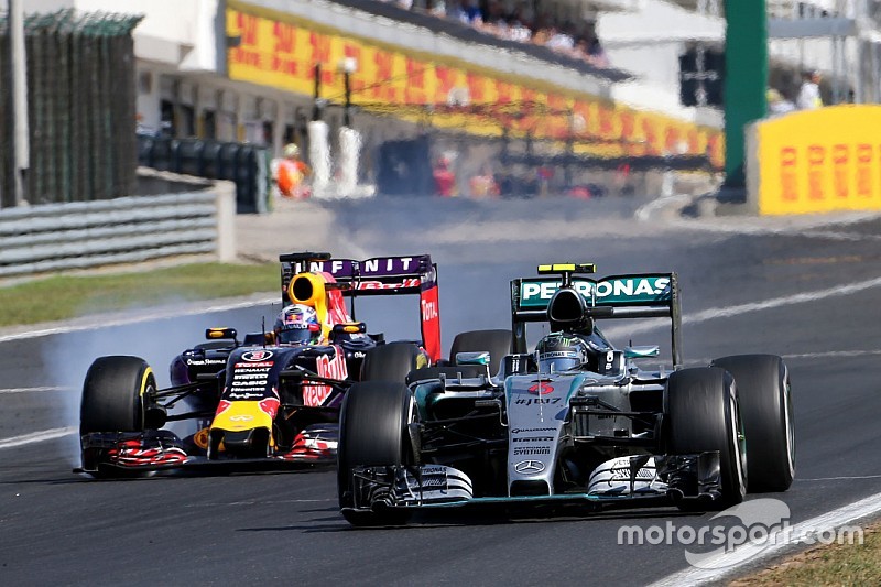 Mercedes: Red Bull nunca pidió motores formalmente