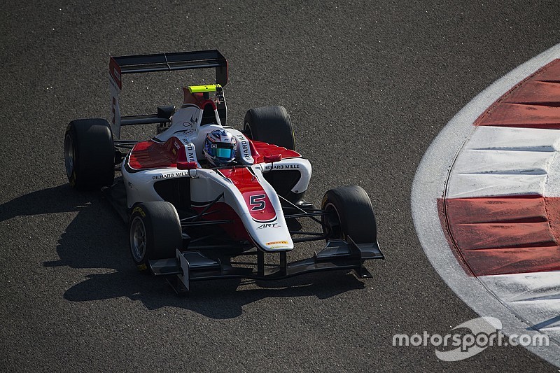 De Vries: “GP3 dit jaar een van de sterkere kampioenschappen”