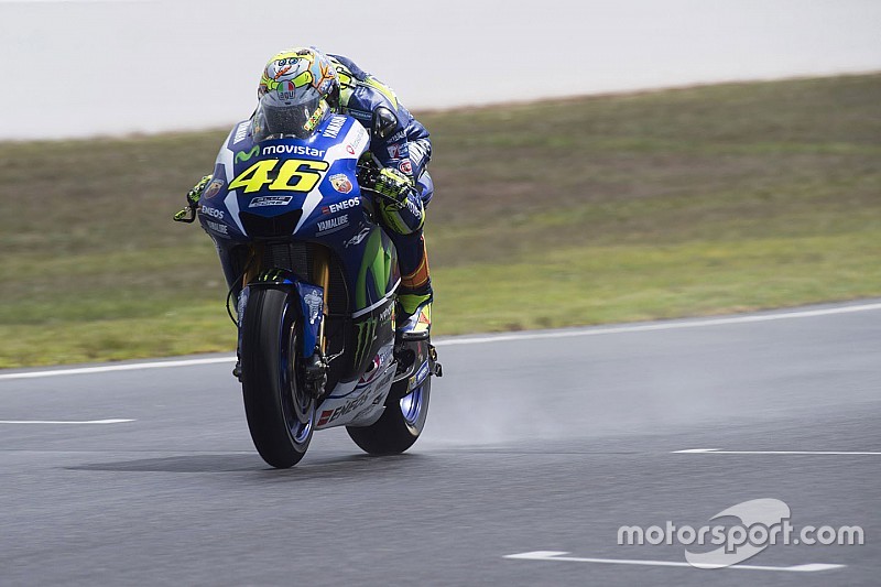 Após teste, Valentino Rossi passará a usar Yamaha híbrida