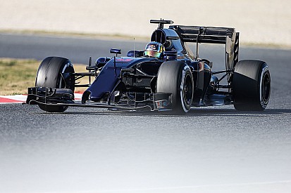 Sainz: "161 giri? Lavoriamo nella direzione giusta!"