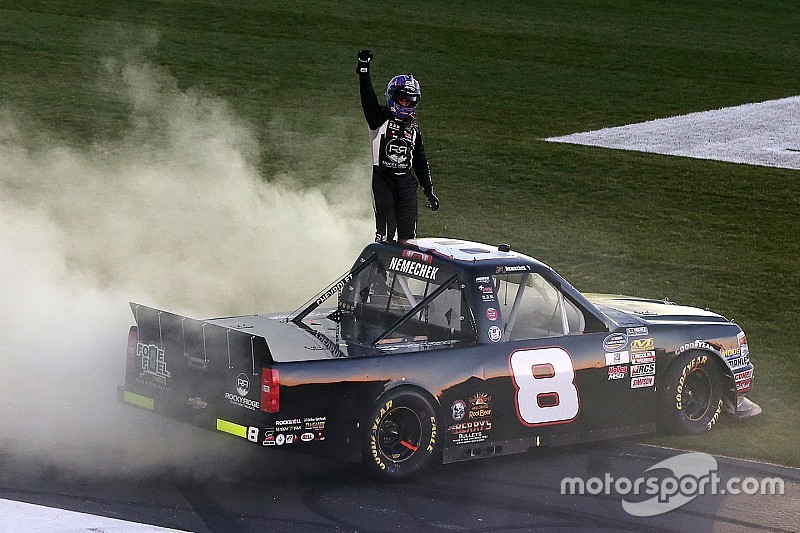 Trucks: John Hunter Nemechek profitiert von Favoritensterben