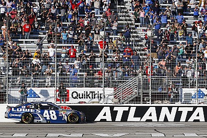 NASCAR Atlanta: Jimmie Johnson erreicht Dale Earnhardts Marke von 76 Siegen