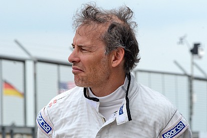 Débuts en NASCAR XFINITY reportés pour Jacques Villeneuve