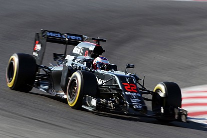 Финальная версия McLaren MP4-31 появится только в Австралии