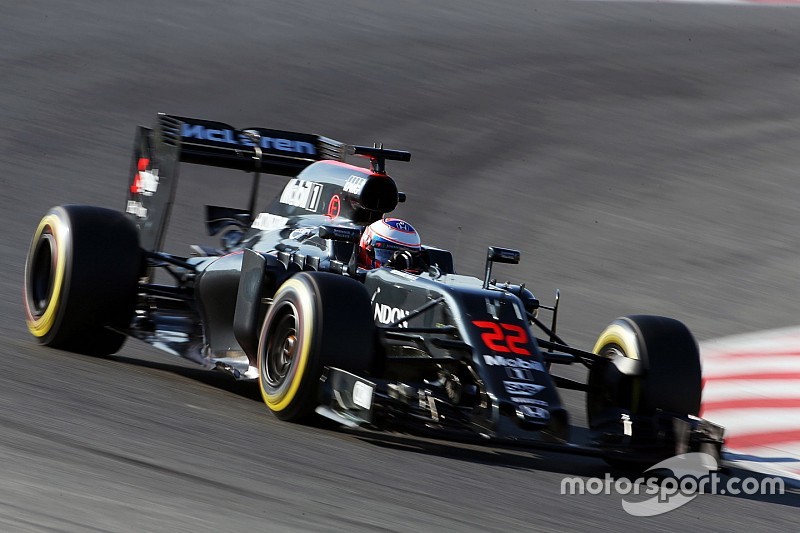 Финальная версия McLaren MP4-31 появится только в Австралии