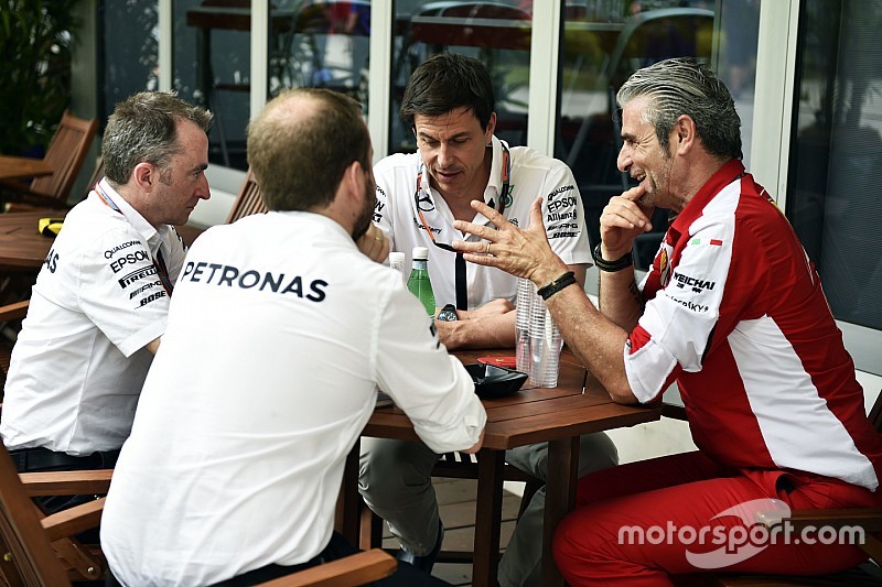 Los fabricantes responden a Ecclestone: