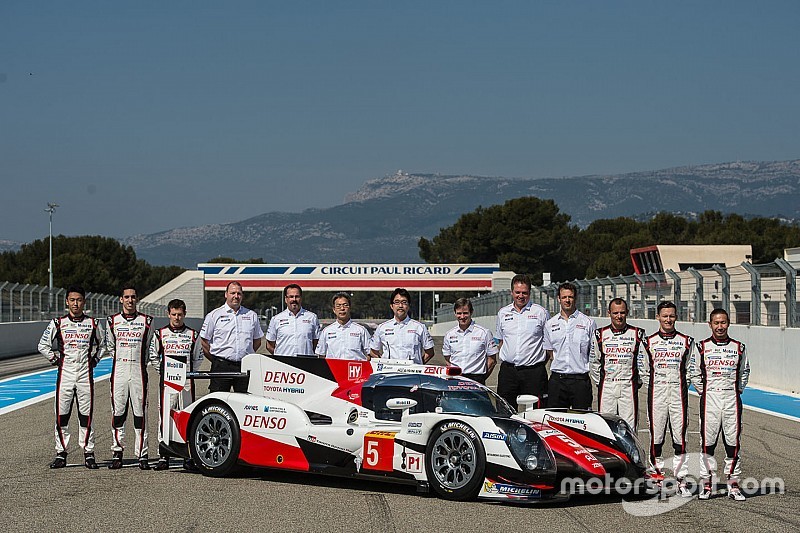 Toyota trabaja para tener tres coches en Le Mans para 2017