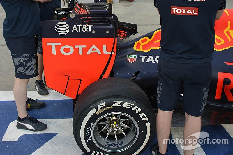 Red Bull: paratia laterale con solo tre feritoie orizzontali