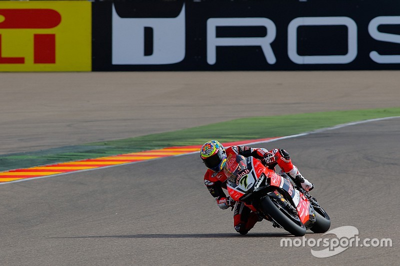 Chaz Davies feiert Doppelsieg im MotorLand