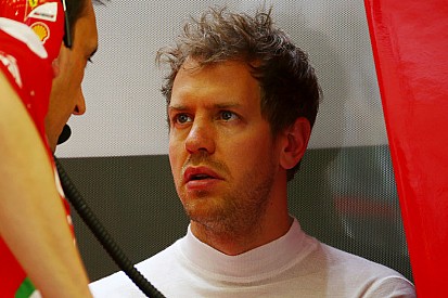 Vettel: "Frustrante ritirarsi senza correre. Spero che il motore non sia K.O."