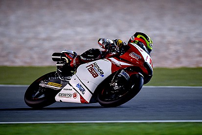 Moto3: Pawi wint op opdrogende baan, Loi gokt en verliest
