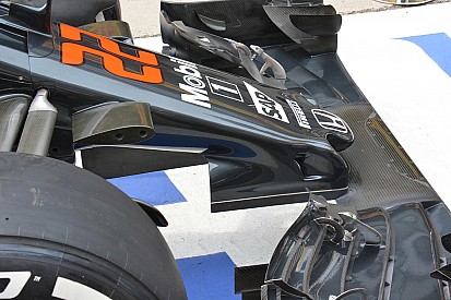 Технический брифинг: обратный плавник под носовым обтекателем McLaren
