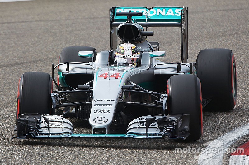 La Mercedes cambia la power unit a Lewis Hamilton