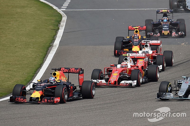 Horner na podium in China: “We zitten Ferrari op de hielen”