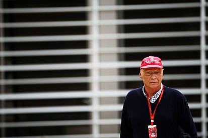 Lauda neemt Lifetime Achievement Award in ontvangst