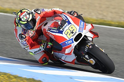 Соперники завидуют разработкам Ducati, считает Янноне