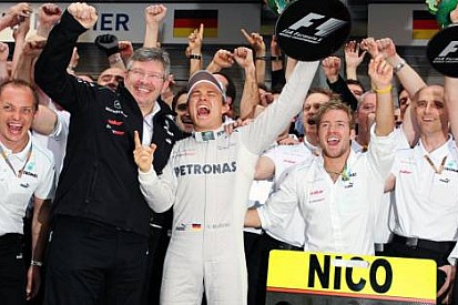 Çin'de zafer Rosberg'in