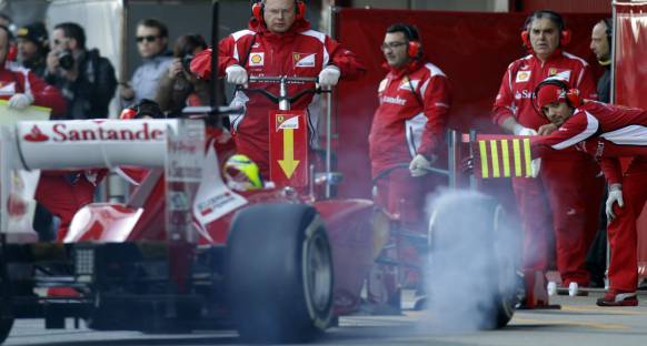 Ferrari problemleri çözmek için zamana karşı yarışıyor