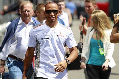 Hamilton yeni menajerinden memnun