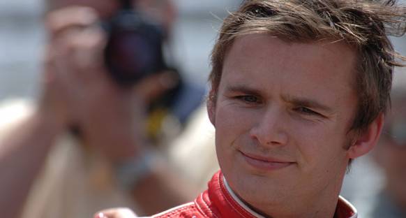 Hamilton ve Button Wheldon'ı kaybetmenin üzüntüsünü yaşıyor