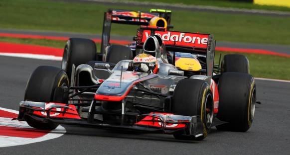 McLaren Hamilton'ın agresif tarzından memnun