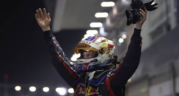 Vettel kazandı ancak şampiyonluk ertelendi