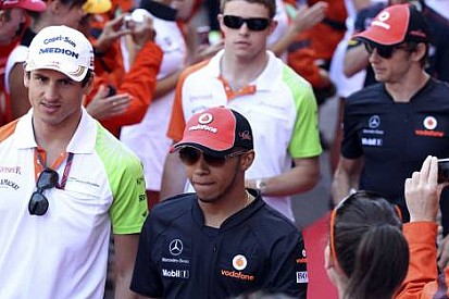Hamilton: Alonso'dan çok şey öğrendim
