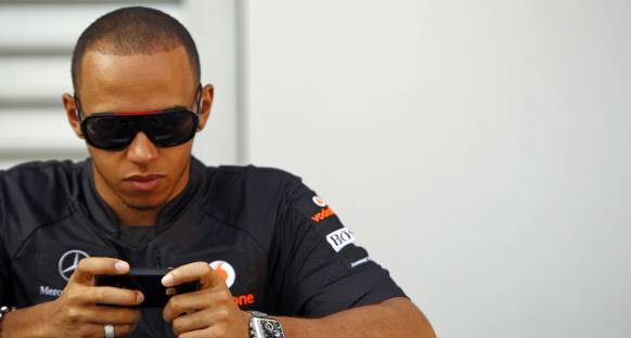 Hamilton gelecekteki başarılarından endişeli
