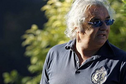 Briatore: 'Red Bull, Webber'i desteklemeli'