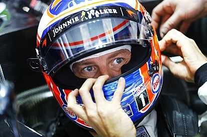 McLaren еще не раскрыла весь свой потенциал, уверяет Баттон