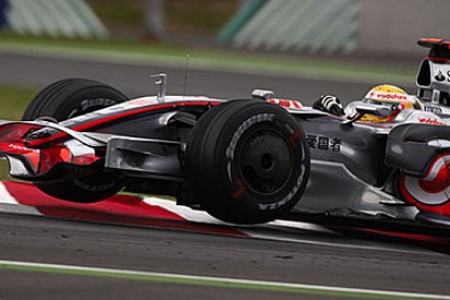 Silverstone testleri 3. gün - Sabah seansı lideri Hamilton