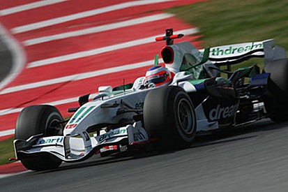 Barrichello: 'Puan almaya çok yakınız'