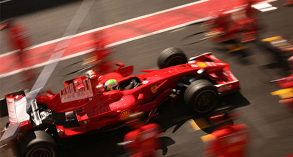 Ferrari'nin ayakları yere basıyor