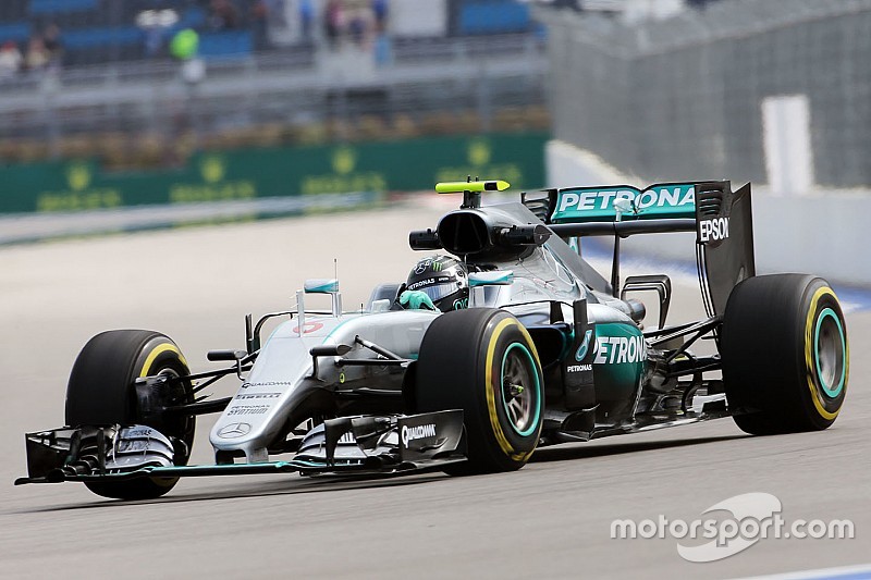 Sochi, Libere 1: Rosberg in fuga, la Ferrari si nasconde
