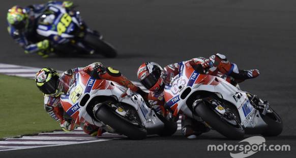 Rossi: Ducati 2016 için tehdit olabilir