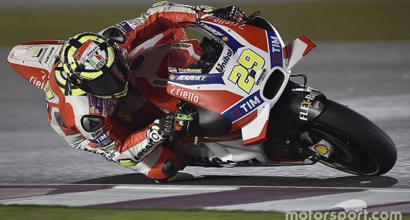 MotoGP Katar: Iannone üçüncü antrenmanın da en hızlısı oldu