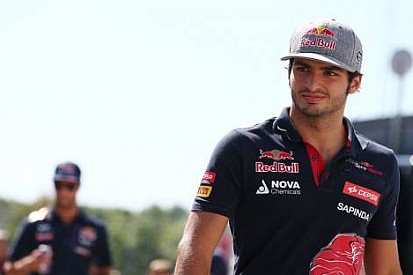Sainz: 'Toro Rosso'nun ilk beşe girmesine yardım etmeliyim'