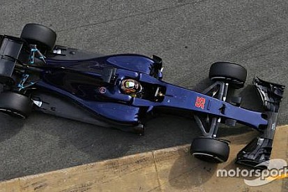 Sainz: Ferrari motoruyla ileriye doğru bir adım attık