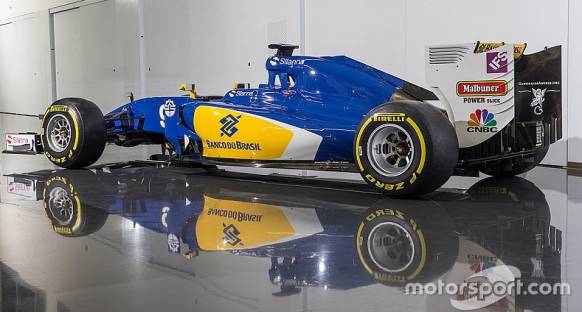 Sauber 2016 aracının renklerini gösterdi