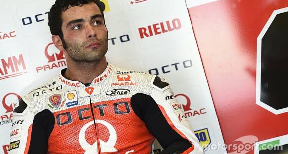 Petrucci yağmurlu ilk günün lideri