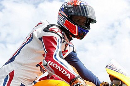 Stoner: Marquez benimle yarışmaktan çekindi