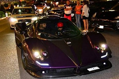 Hamilton Pagani Zonda marka aracıyla Monako'da kaza yaptı
