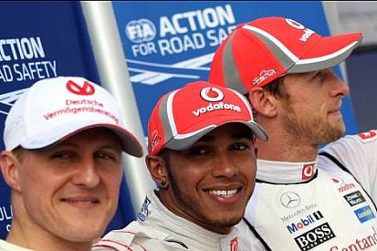 Hamilton Schumacher'e saygısızlık ettiği yönündeki haberleri yalanladı
