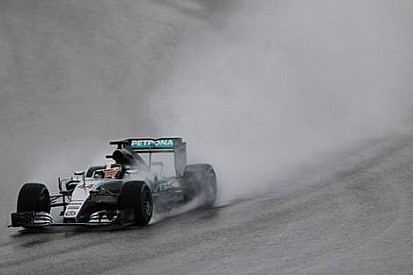 Hamilton Şampiyonluğu Garantilemek İçin Risk Almayacak