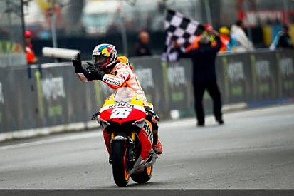 Motegi'de Pedrosa'dan sürpriz galibiyet