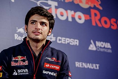 Sainz Jr. Şanssızlığına Yanıyor