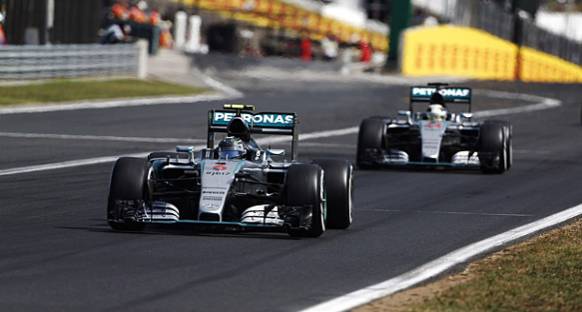 Rosberg: Yarışta tamamen Lewis'e yoğunlaşmıştım