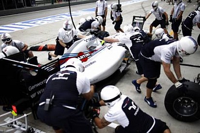 F1 takımları 'sahte' pit-stop konusunda uyarıldı