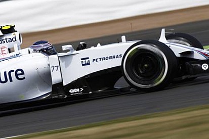 Williams pilotları: Takım tek tur temposunu arttırmalı