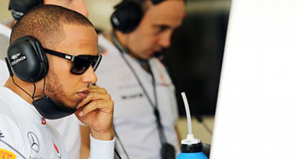 Hamilton'dan takım telsizi eleştirilerine yanıt geldi